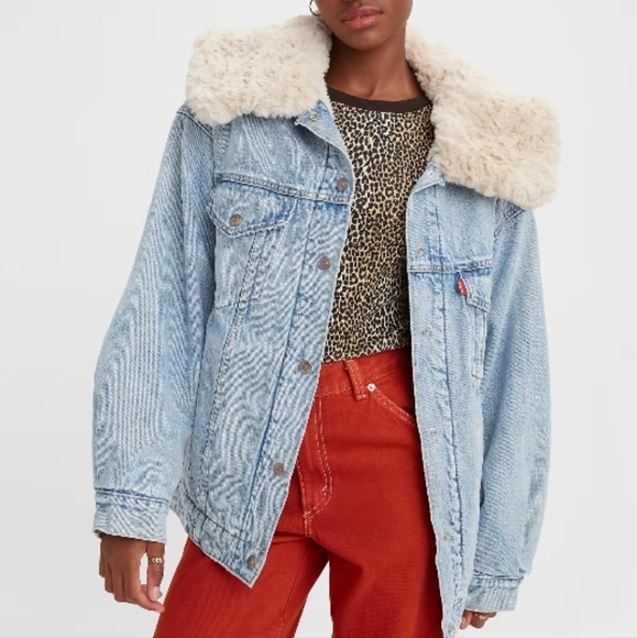 Levi's Jackets & Blazers - NWT Levi's® Premium OVERSIZED SHERPA TRUCKER JACKET $128